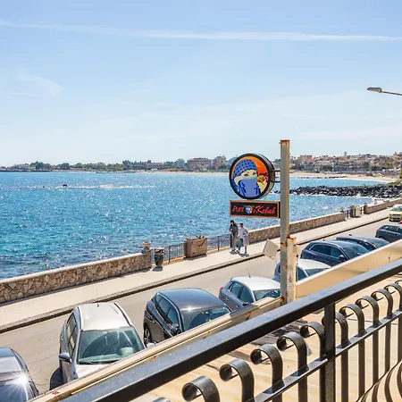 Il Fronte Mare Di Naxos Luxury