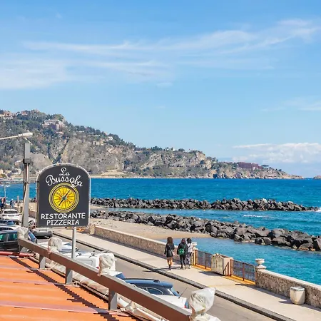 Il Fronte Mare Di Naxos Luxury Giardini Naxos