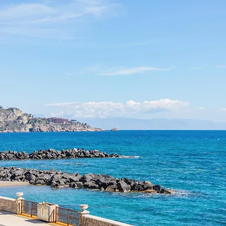 דירה Il Fronte Mare Di Naxos Sunrise גיארדיני נאקסוס