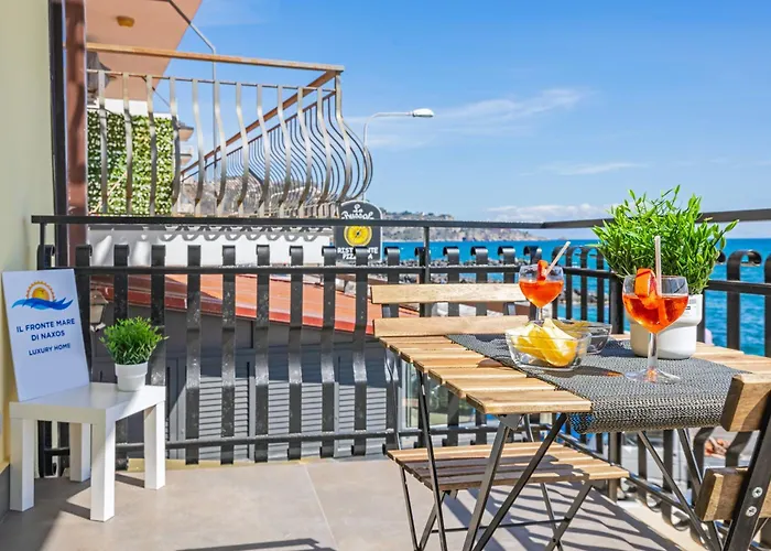 Il Fronte Mare Di Naxos Luxury Lejlighed