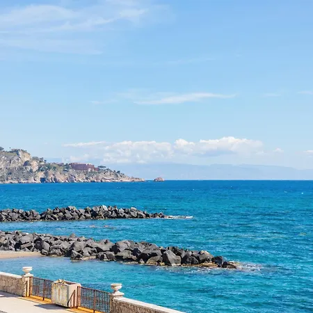 Apartment Il Fronte Mare Di Naxos Luxury Giardini Naxos