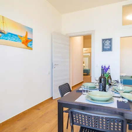 Il Fronte Mare Di Naxos Luxury Apartment